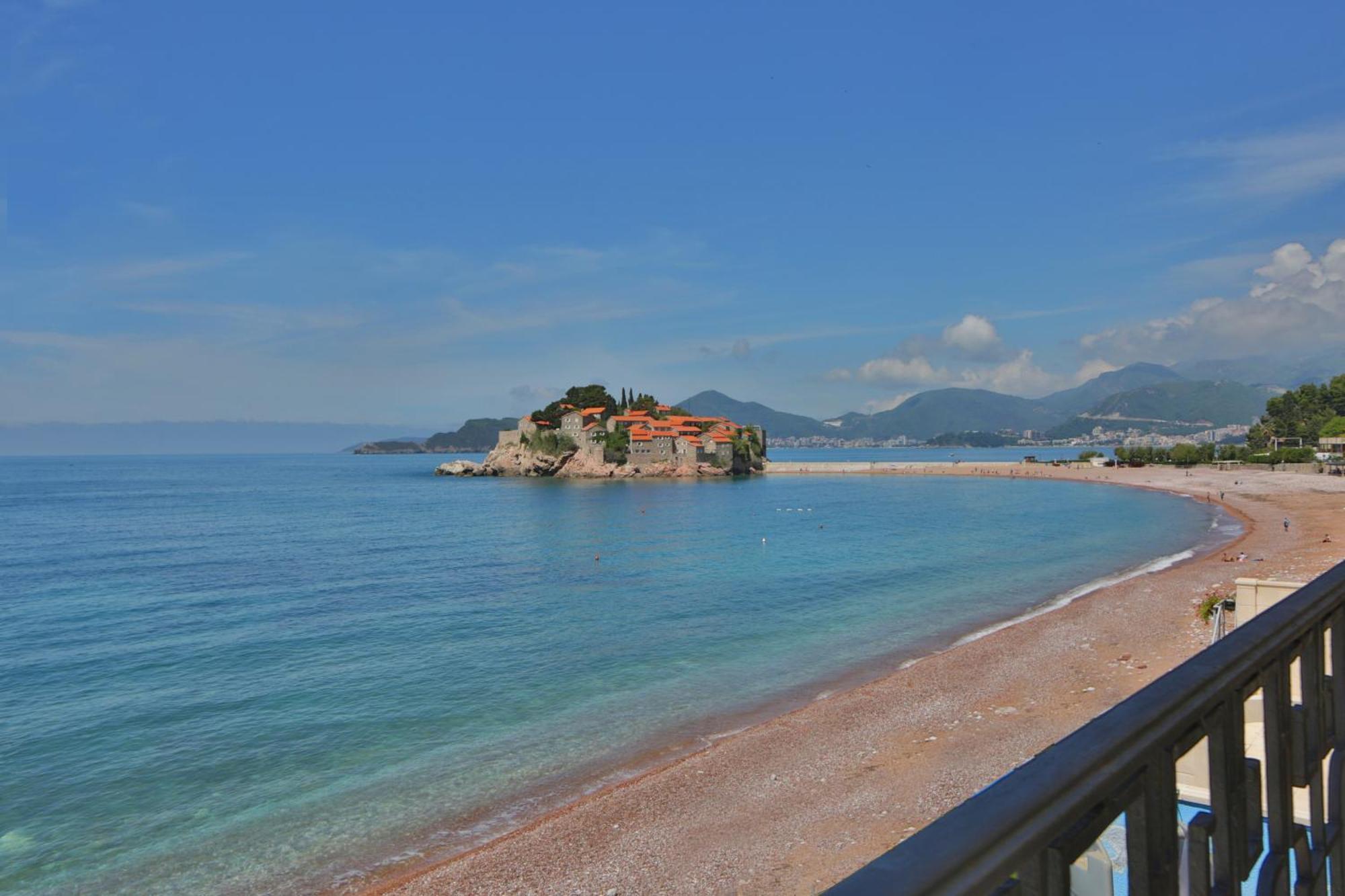 Montesan Luxury Apartments Sveti Stefan Exterior foto
