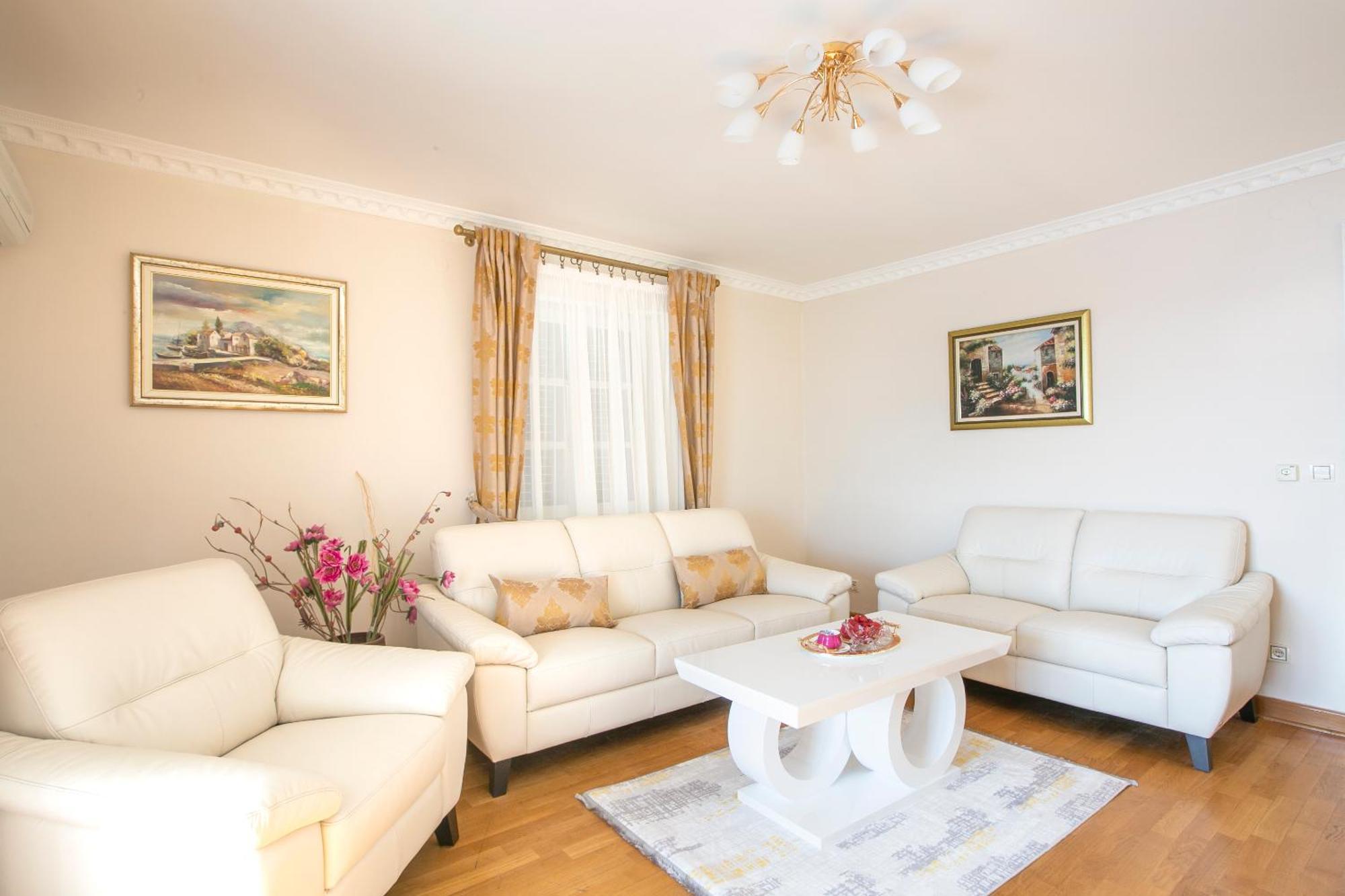 Montesan Luxury Apartments Sveti Stefan Exterior foto
