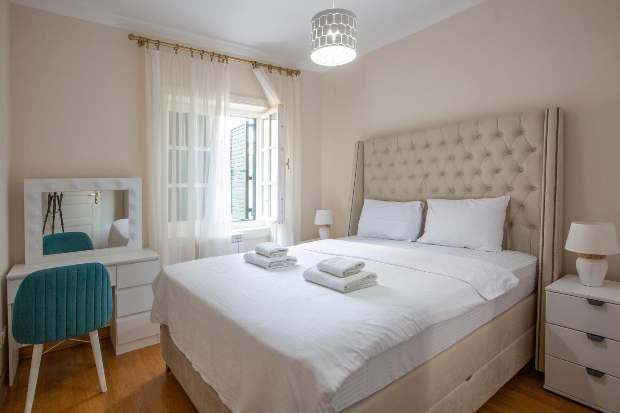 Montesan Luxury Apartments Sveti Stefan Exterior foto